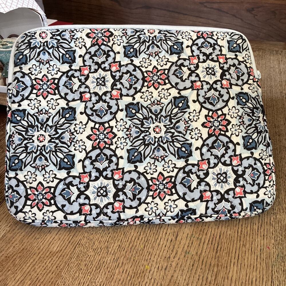 Vera Bradley Quilted Laptop Zip Around Case 14X11 LISBON Gray Blue Coral Pink - Picture 3 of 9